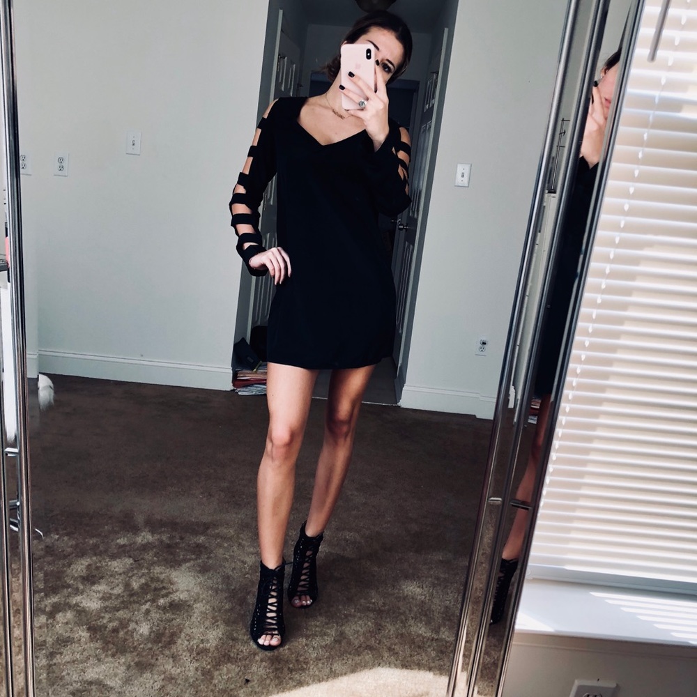 Tobi Long-sleeve Dress